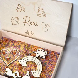 Houten speelbak Unicorn Gravure & deksel (Roos)