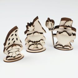 Houten Kabouter speelfiguren voor de speelbak