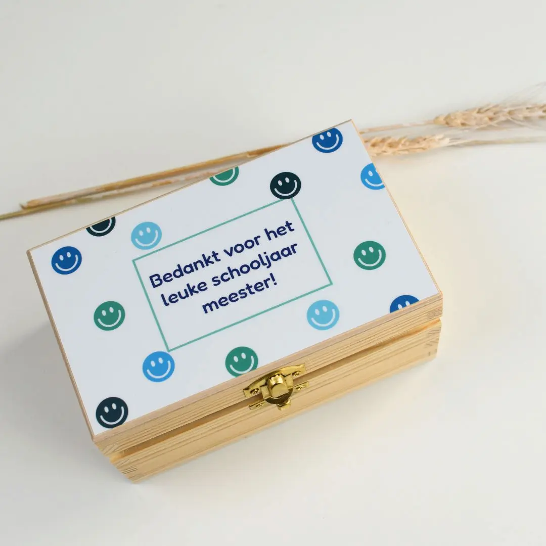 Theedoosje juf of meester – gepersonaliseerd cadeau einde schooljaar (2 vakjes) (Ontwerp Bart)